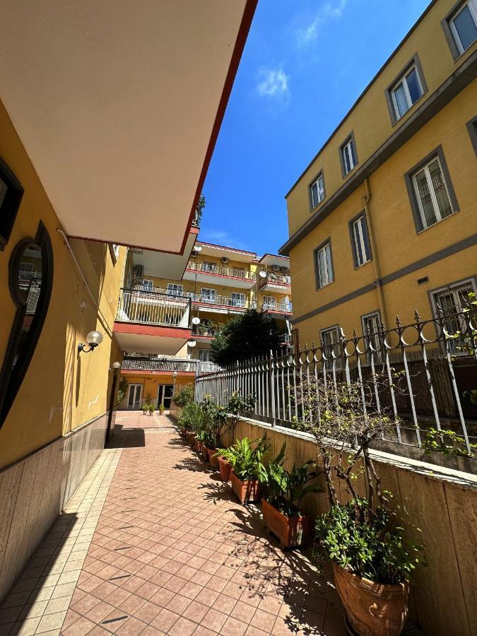 Renza House Chiaia Apartment Naples Luaran gambar
