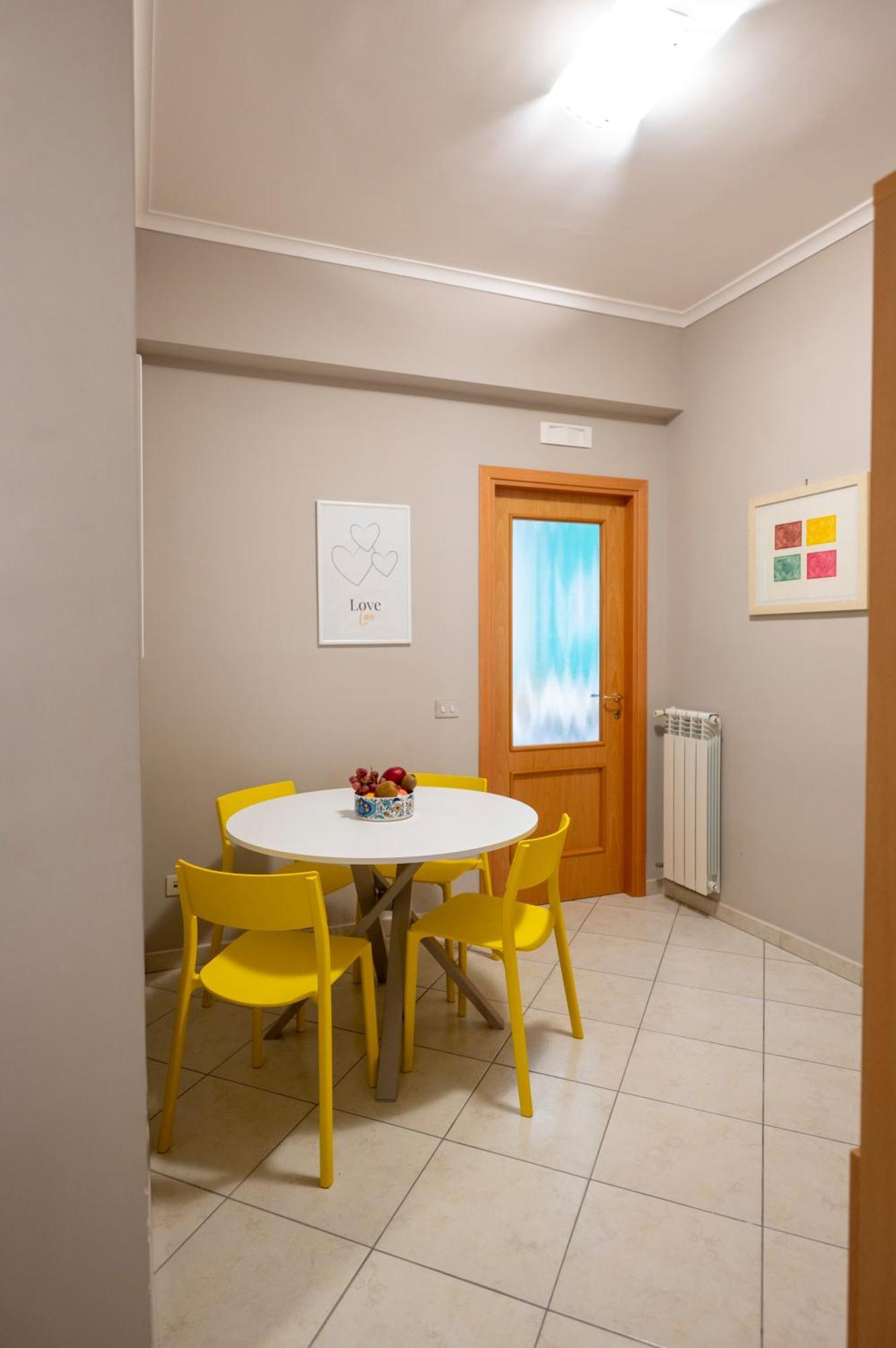 Renza House Chiaia Apartment Naples Luaran gambar