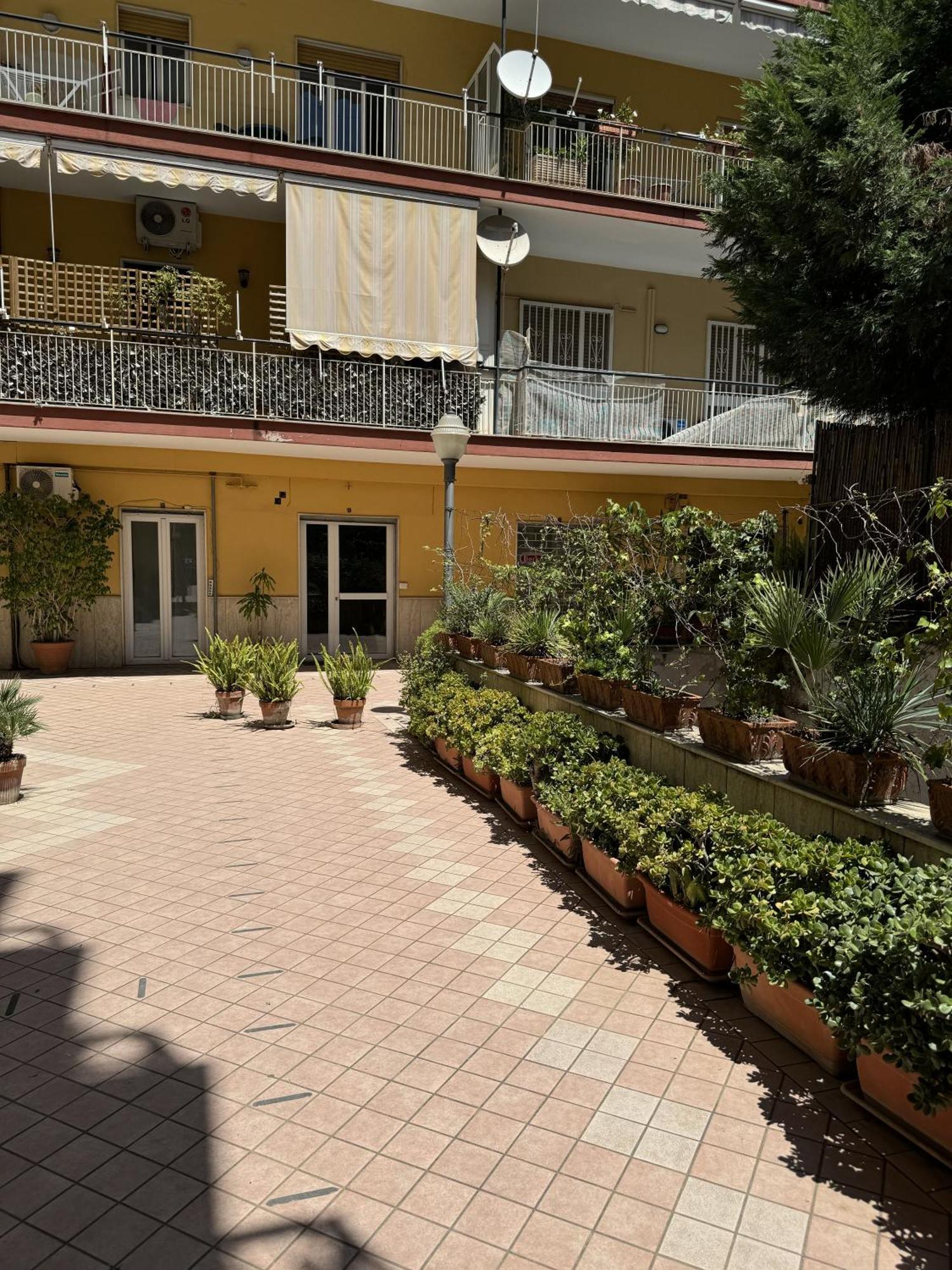Renza House Chiaia Apartment Naples Luaran gambar