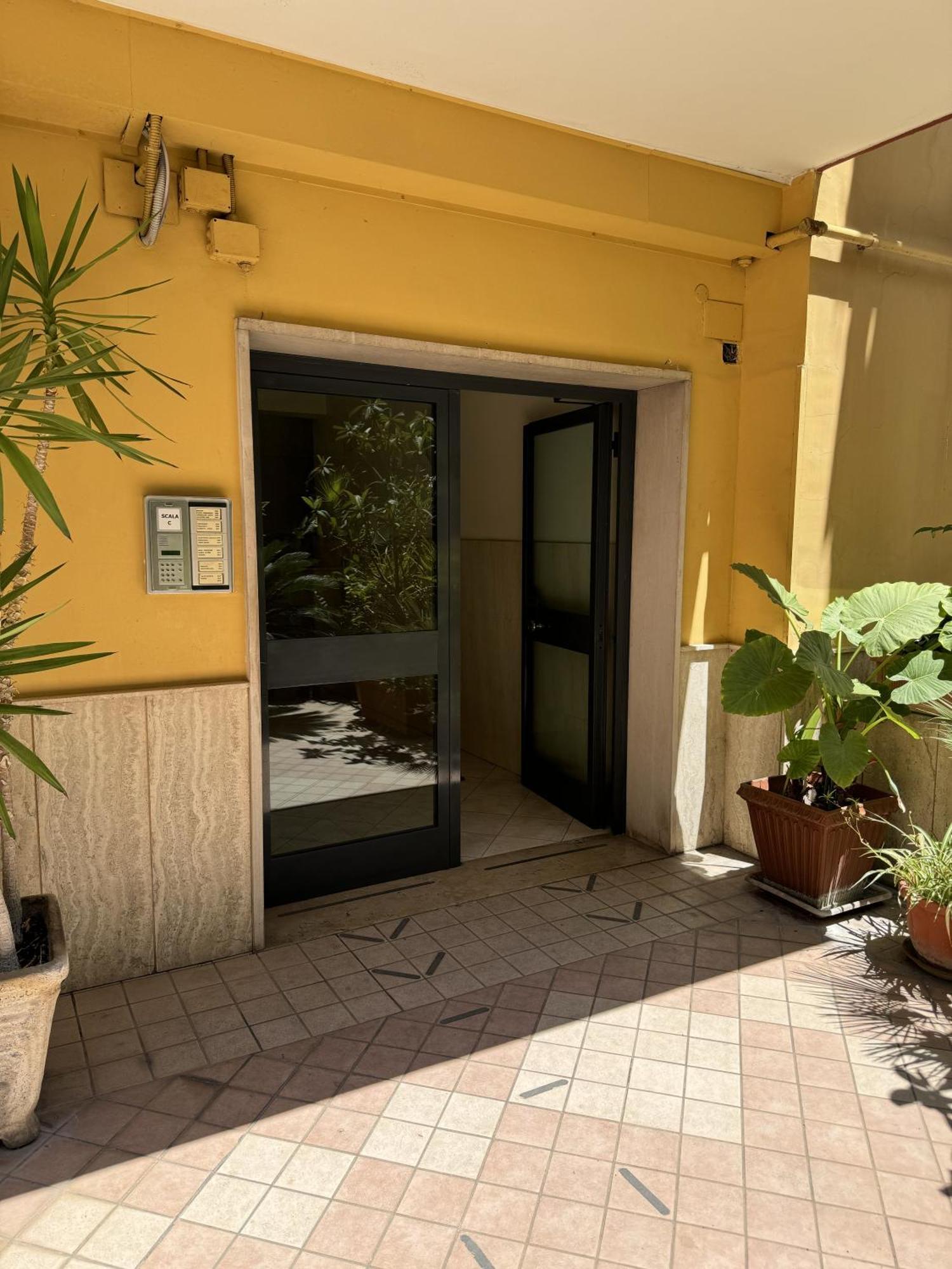 Renza House Chiaia Apartment Naples Luaran gambar